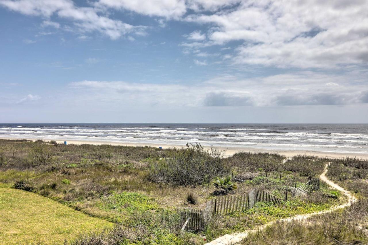 Oceanfront Galveston Home - Walk To Beach! Bagian luar foto